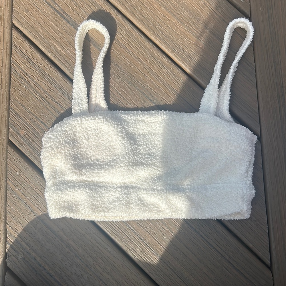 {Bundle & Save!} GILLY HICKS FUZZY BRALETTE
